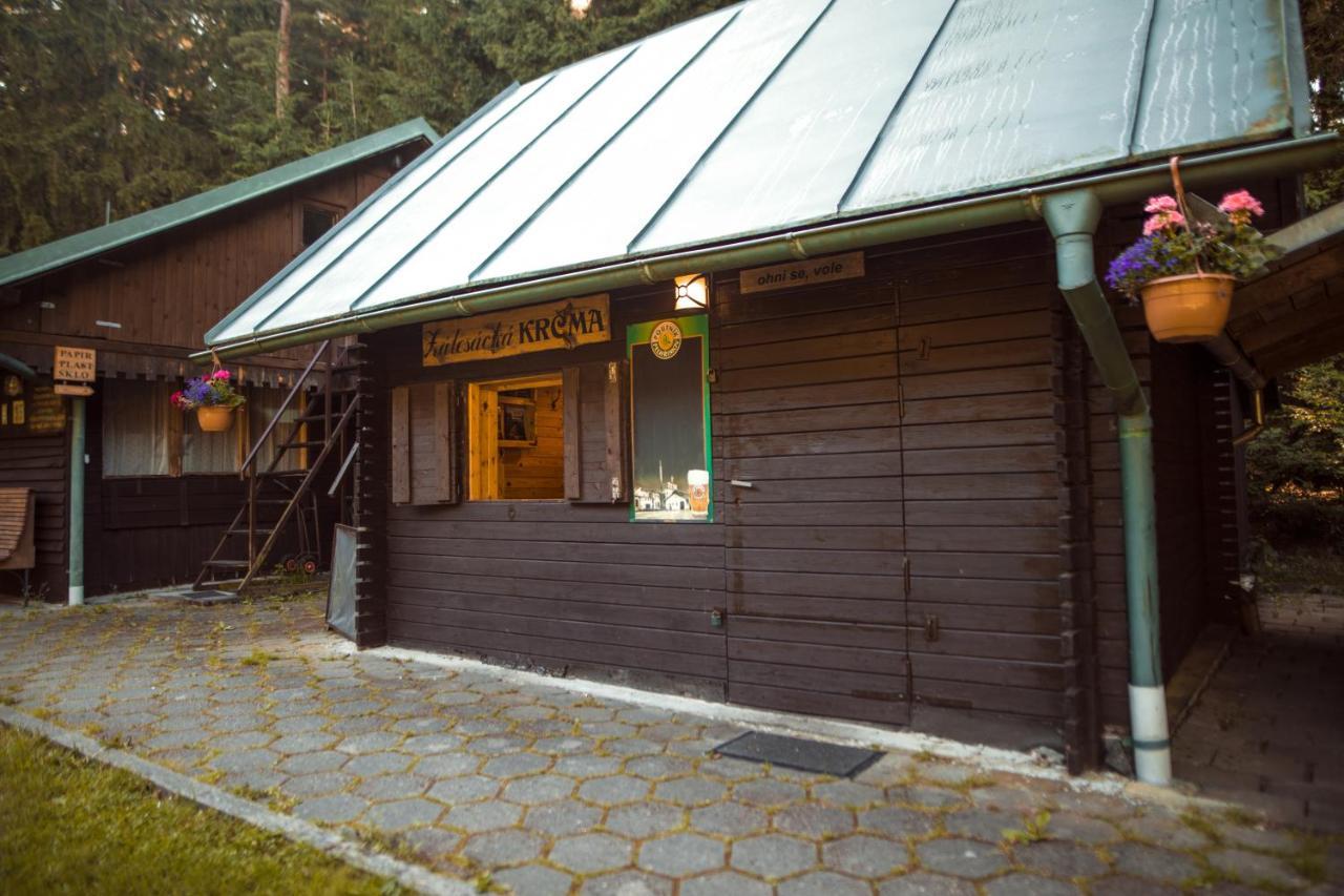 Komari Louka Nova Olesna Екстериор снимка