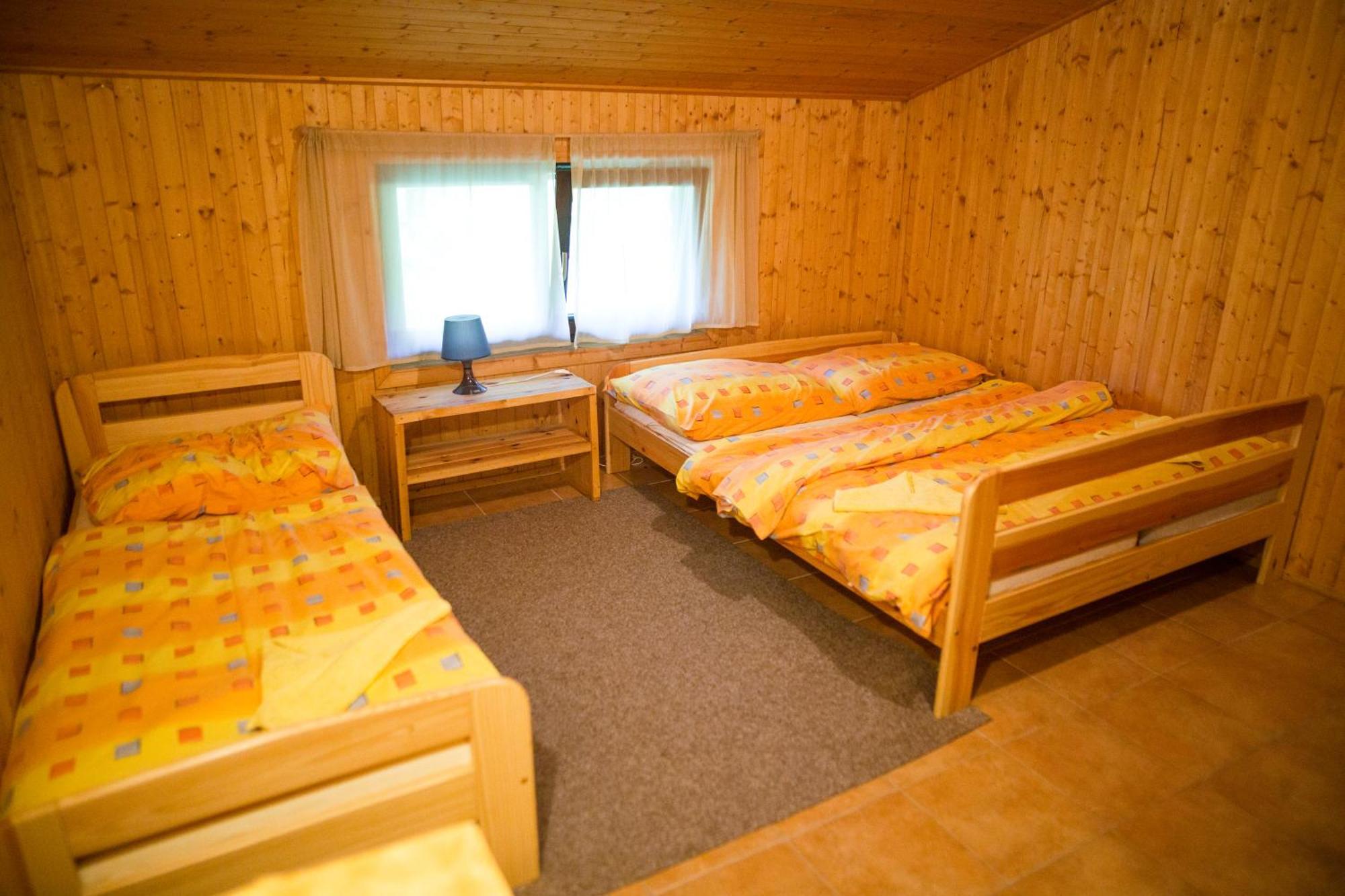 Komari Louka Nova Olesna Екстериор снимка